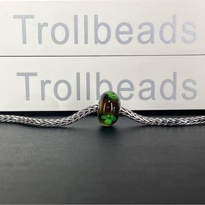 Trollbeads Retired Green Flower Bead- 61325